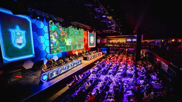 TES赛后群访：空ban是没找到英雄，游戏中期要更有耐心