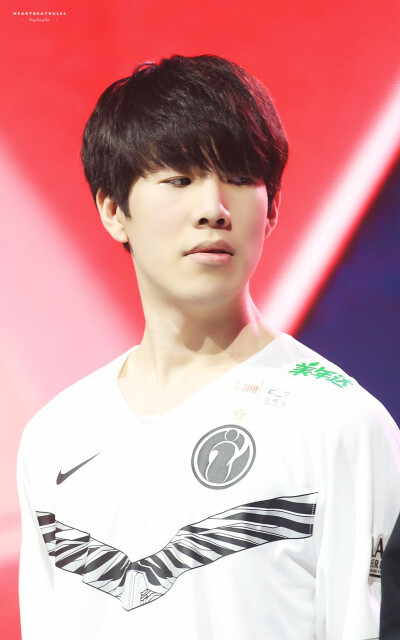 辅助交流！ EDward Gaming 官方： Vampire 转会至iG俱乐部