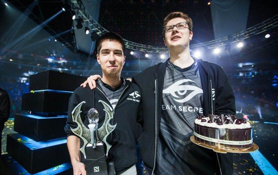 Weibo Gaming 官方： Jungler Youdang 正式离队，向传奇峡谷矛王致敬