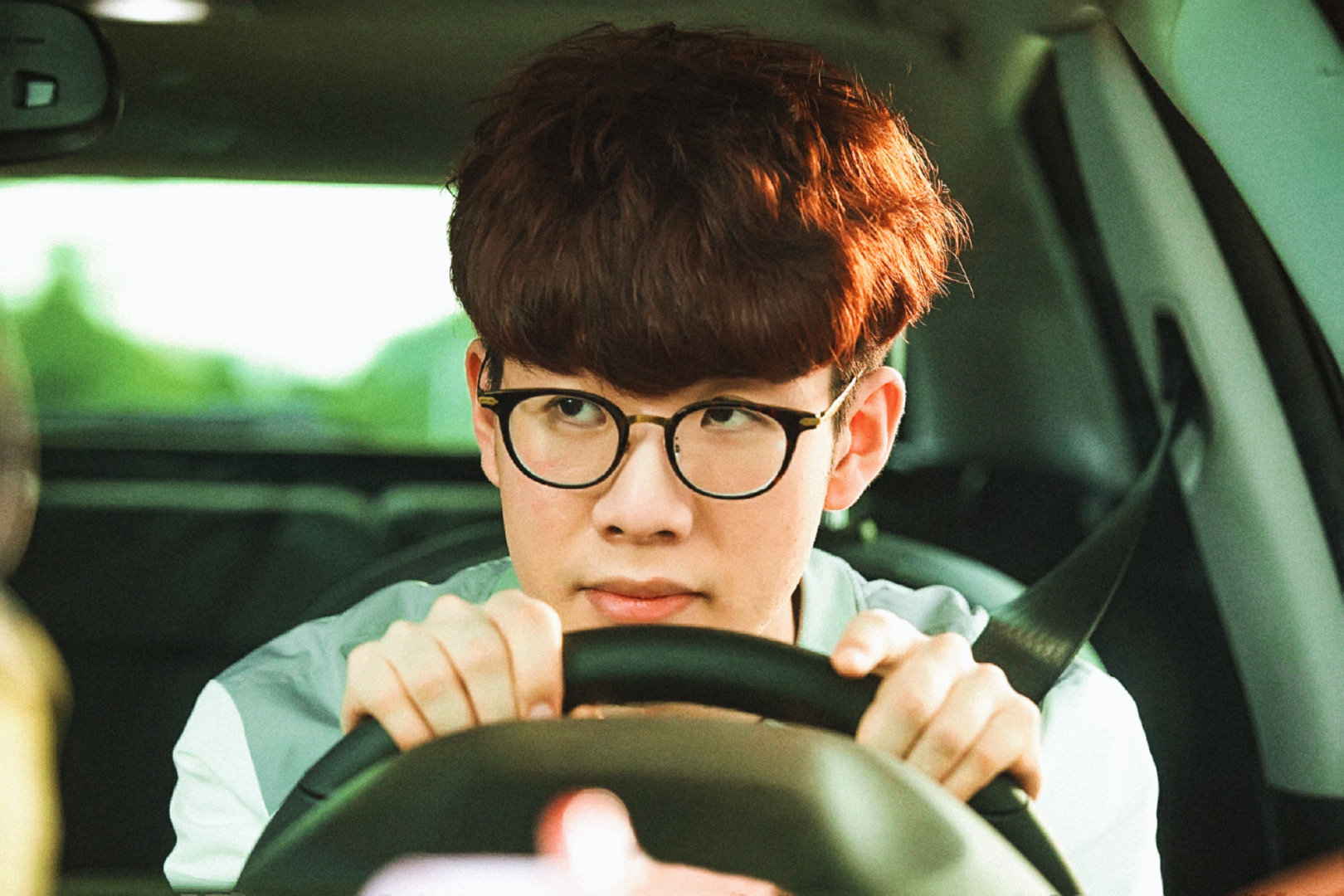 LNG电子竞技俱乐部人员变动公告